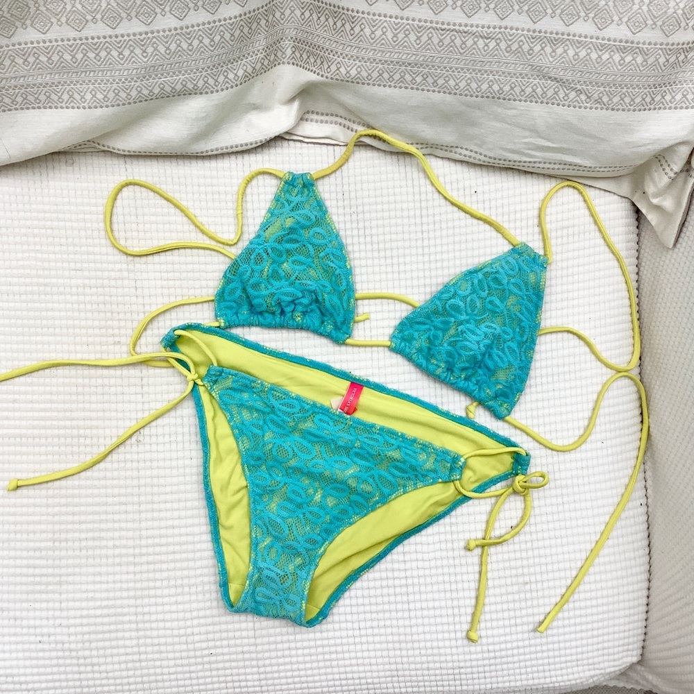 VICTORIA’S  Secret Lace Bikini